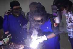 Pelatihan welding mahasiswa Teknik Mesin