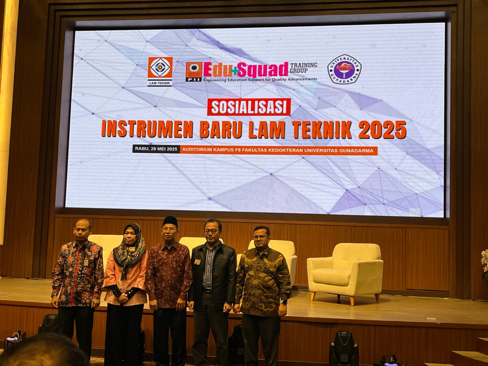 Persiapkan Akreditasi Unggul, FTS Hadiri Sosialisasi Instrumen Baru LAMTEKNIK
