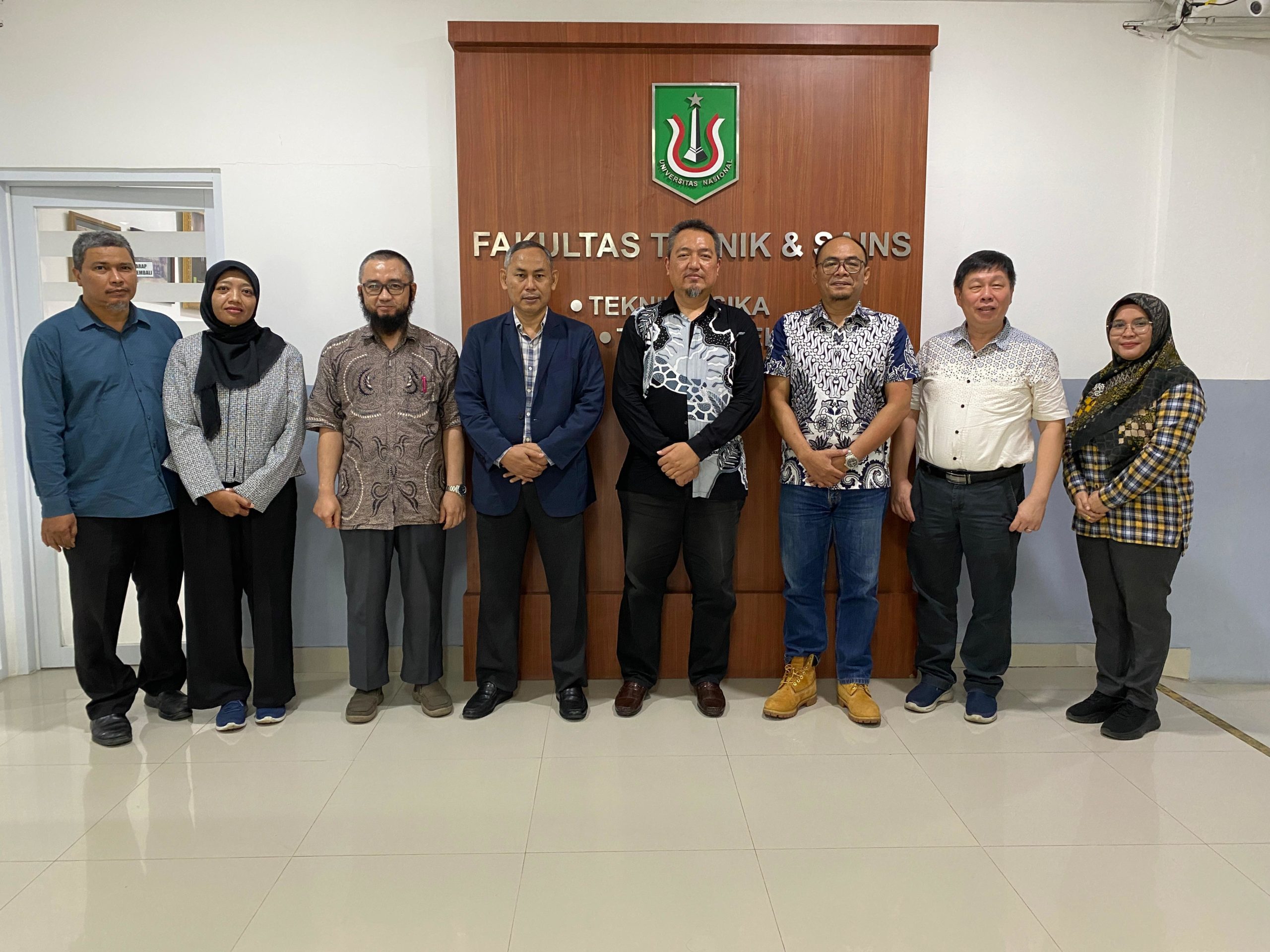 Penandatanganan IA Fakultas Teknik dan Sains Unas dengan UCSI University