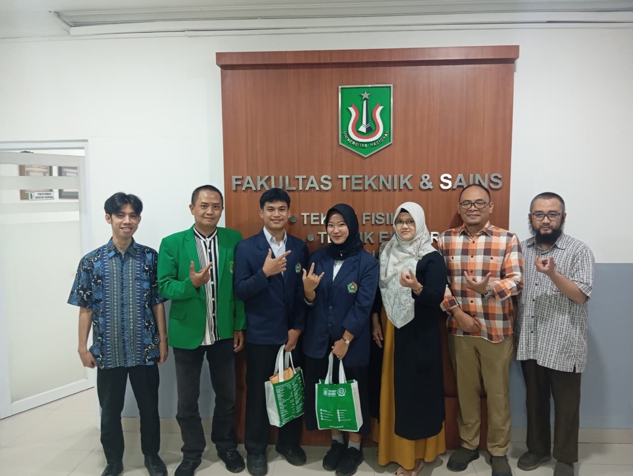 FTS Universitas Nasional Menerima Siswa Magang dari SMK Assalamah Depok